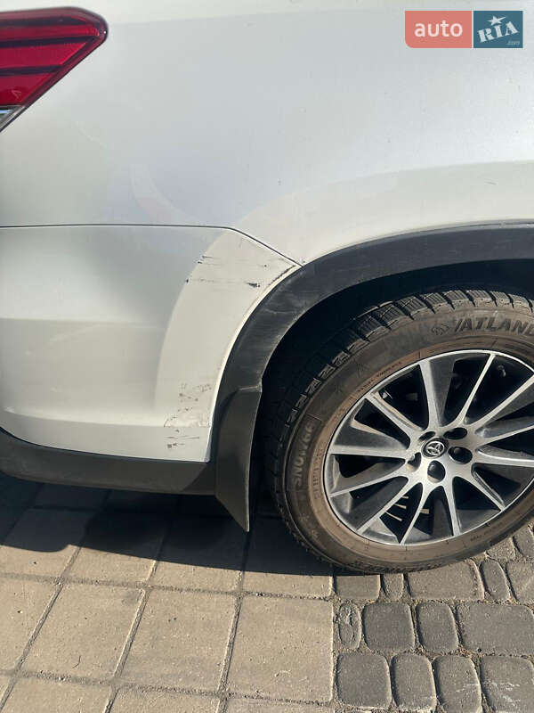 Toyota Highlander (2017)