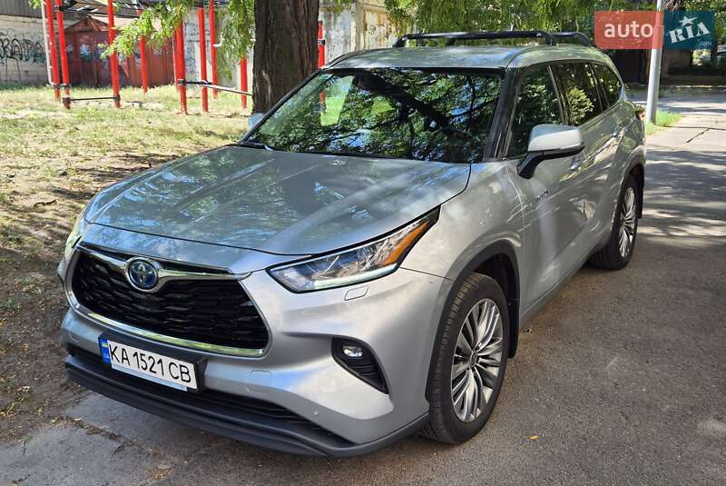 Toyota Highlander (2021)