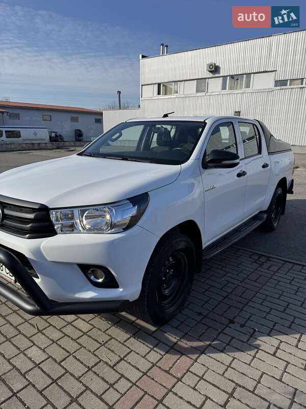 Toyota Hilux (2017)
