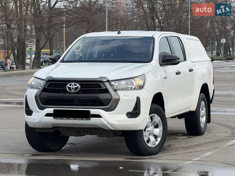 Toyota Hilux (2020)