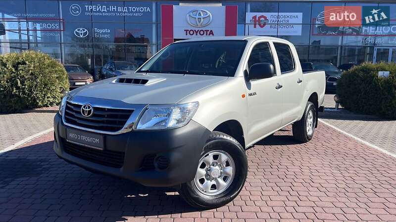 Toyota Hilux (2012)