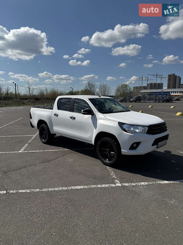 Toyota Hilux (2017)
