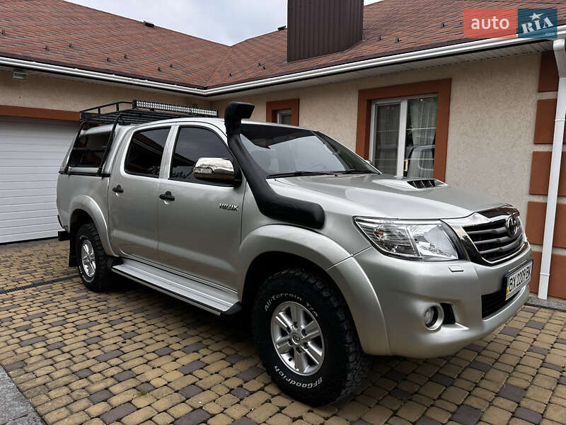 Toyota Hilux (2013)