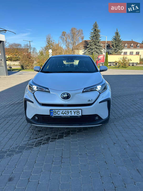 Toyota Izoa (2022)