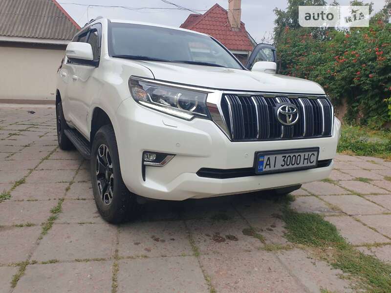 Toyota Land cruiser prado (2021)