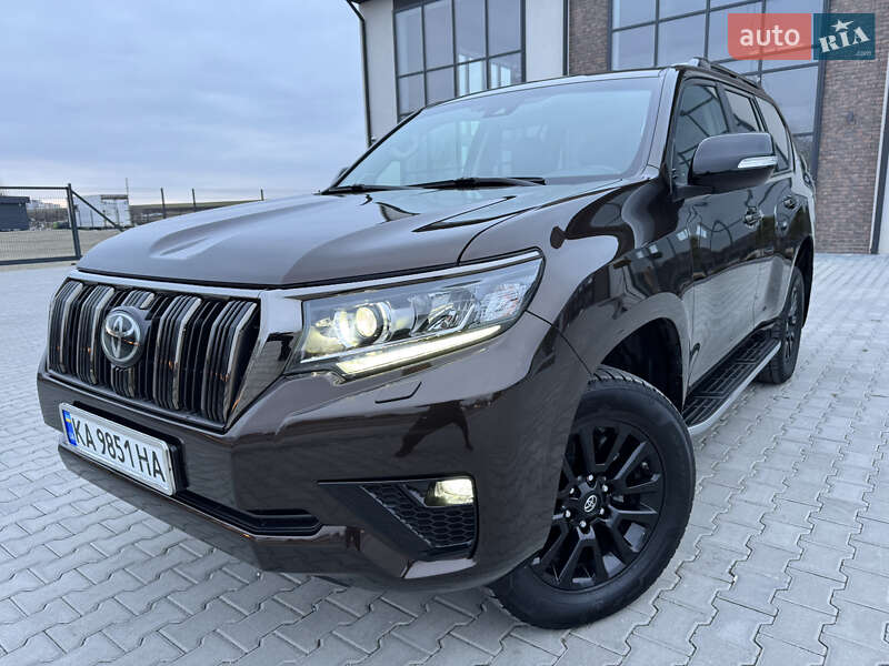 Toyota Land cruiser prado (2021)