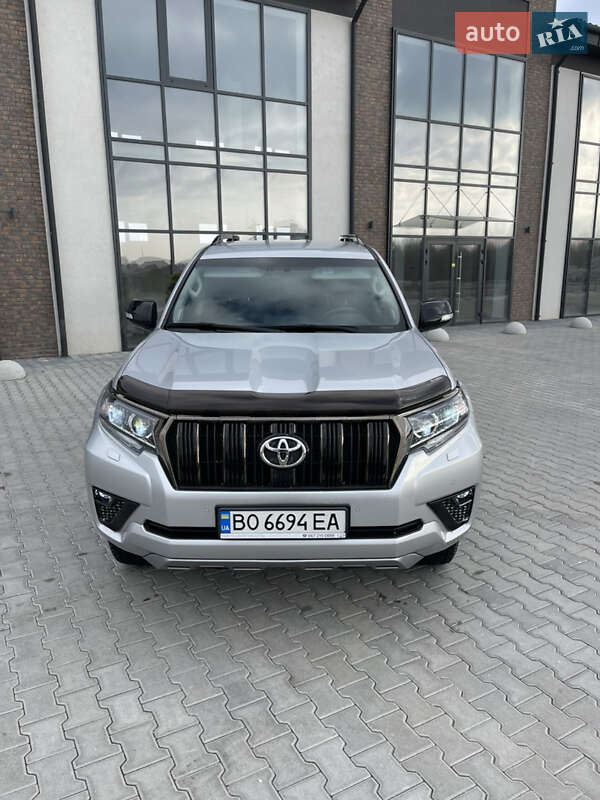 Toyota Land cruiser prado (2021)