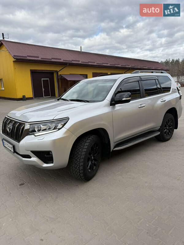 Toyota Land cruiser prado (2021)