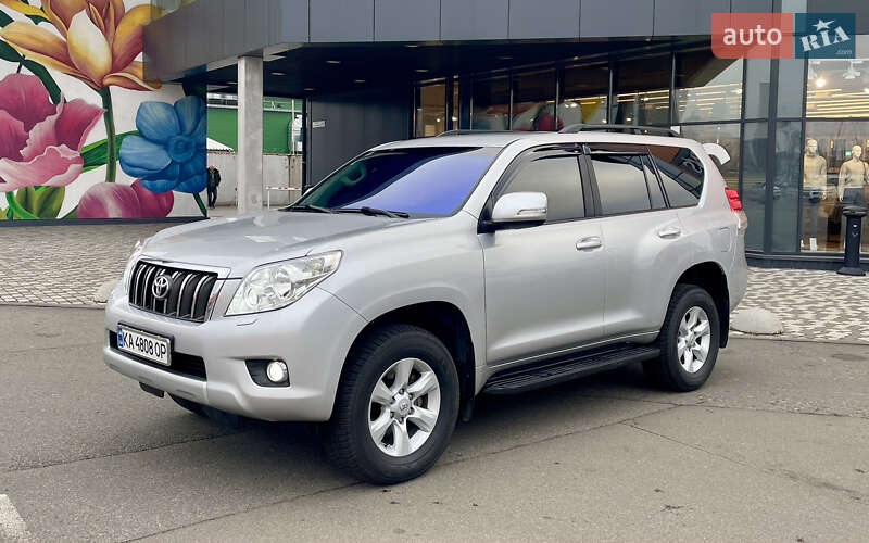 Toyota Land cruiser prado (2013)