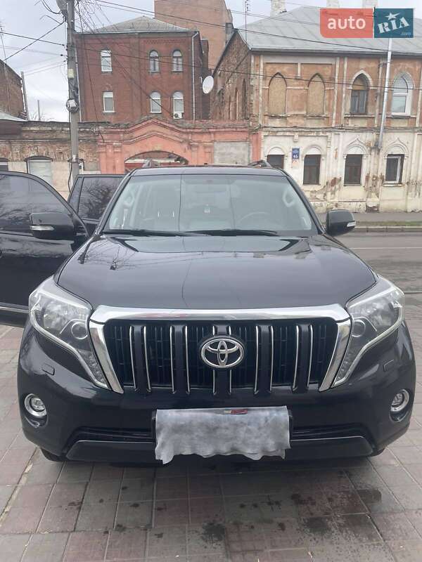 Toyota Land cruiser prado (2017)