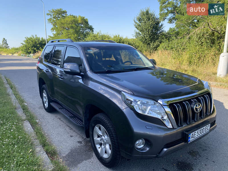 Toyota Land cruiser prado (2016)