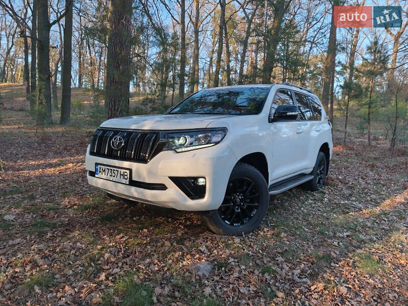 Toyota Land cruiser prado (2021)