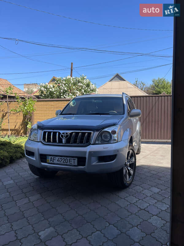 Toyota Land cruiser prado (2005)