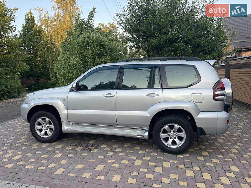 Toyota Land cruiser prado (2005)