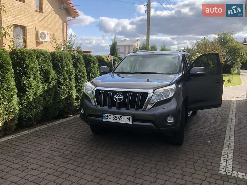 Toyota Land cruiser prado (2013)