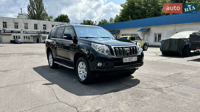 Toyota Land cruiser prado (2011)