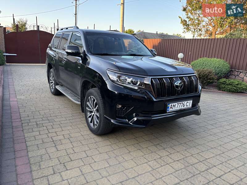 Toyota Land cruiser prado (2022)