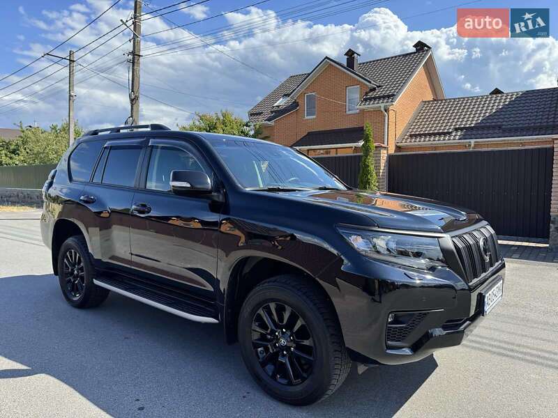 Toyota Land cruiser prado (2023)