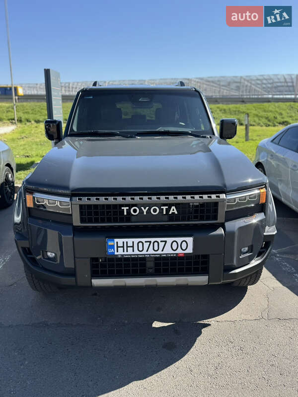 Toyota Land cruiser prado (2025)