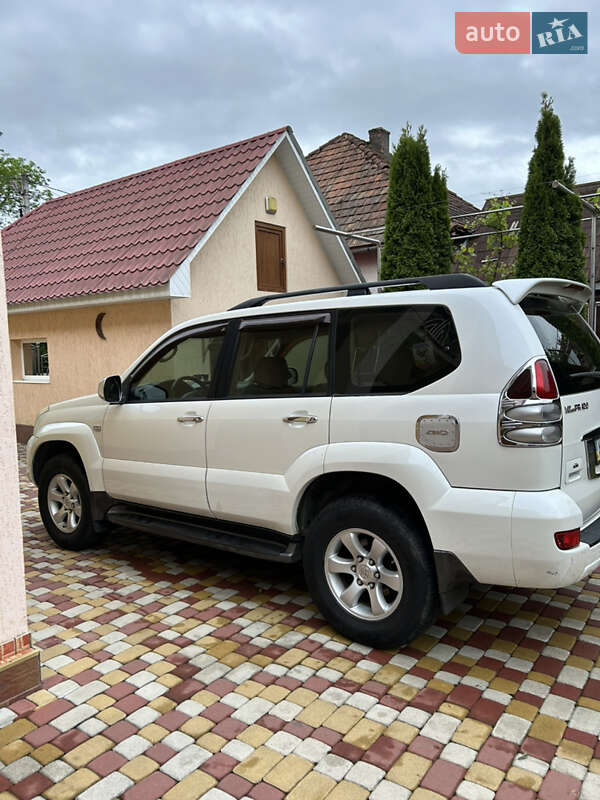 Toyota Land cruiser prado (2004)