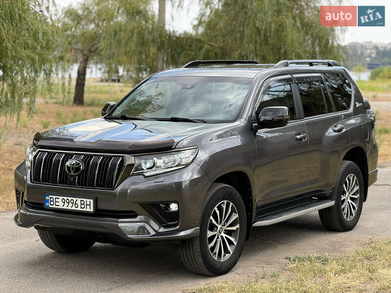 Toyota Land cruiser prado (2021)