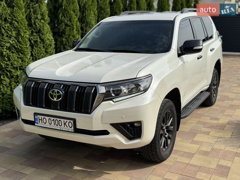 Toyota Land cruiser prado (2022)