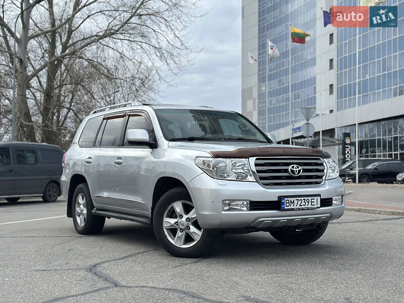 Toyota Land cruiser (2011)