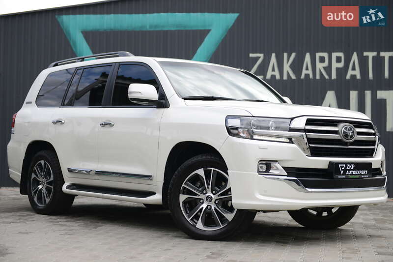 Toyota Land cruiser (2019)