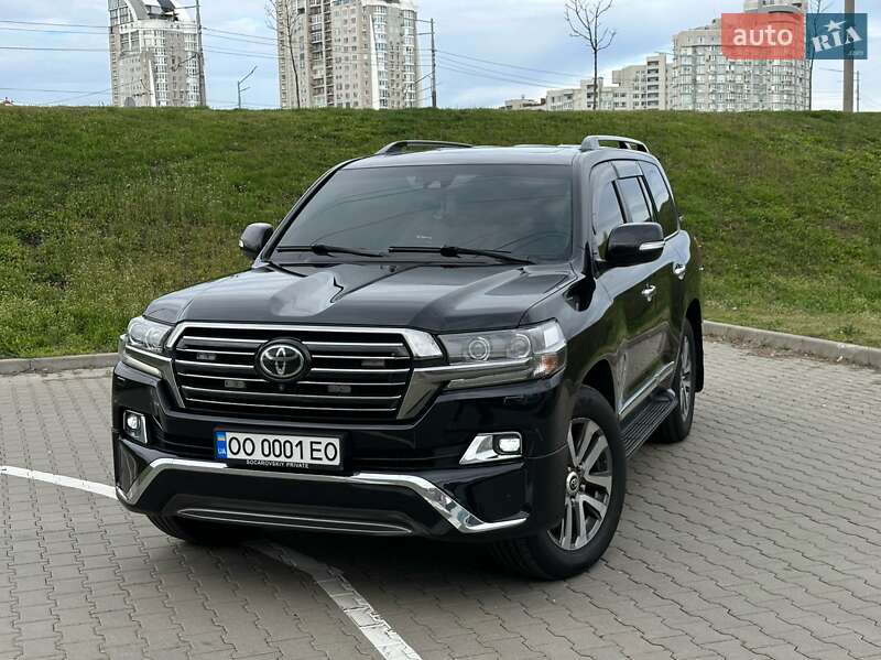 Toyota Land cruiser (2017)