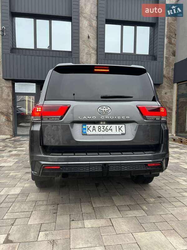 Toyota Land cruiser (2022)