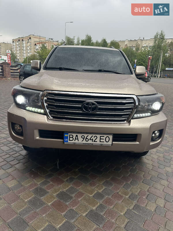 Toyota Land cruiser (2011)