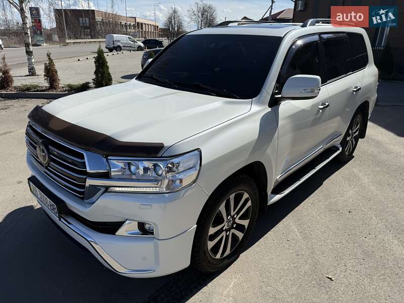 Toyota Land cruiser (2016)