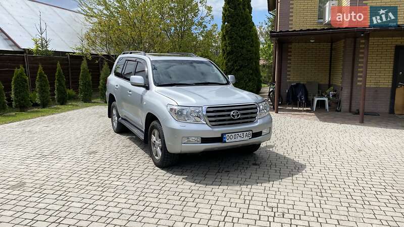 Toyota Land cruiser (2008)