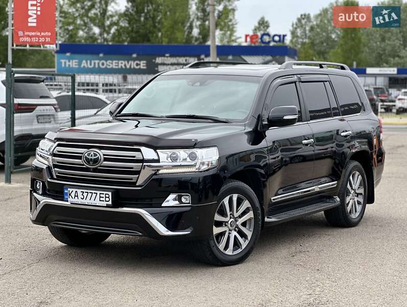 Toyota Land cruiser (2018)