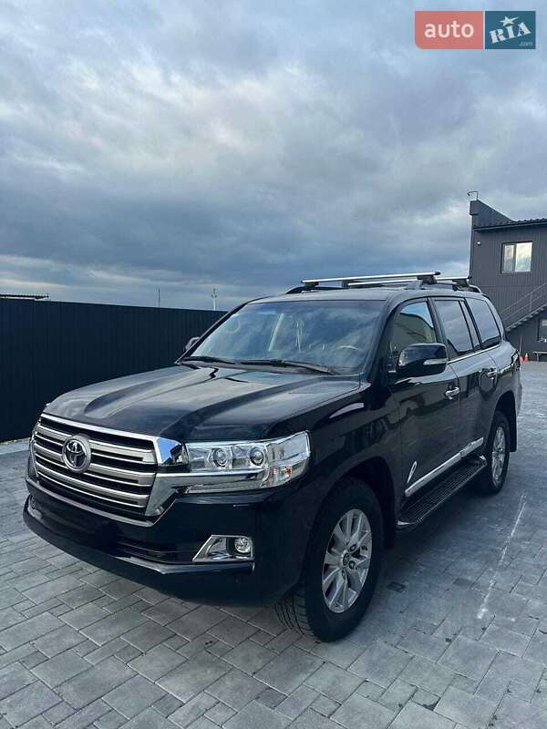 Toyota Land cruiser (2021)
