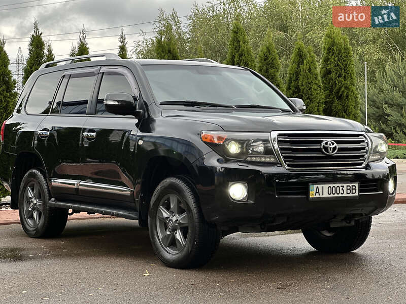 Toyota Land cruiser (2011)
