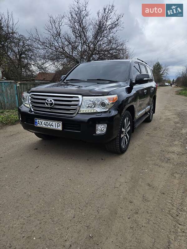 Toyota Land cruiser (2012)