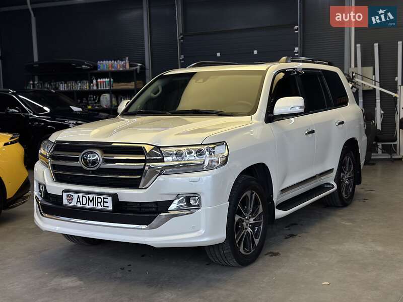 Toyota Land cruiser (2019)