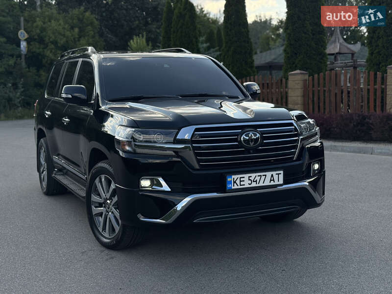 Toyota Land cruiser (2017)
