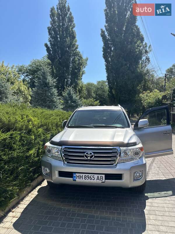 Toyota Land cruiser (2012)