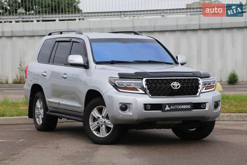 Toyota Land cruiser (2012)