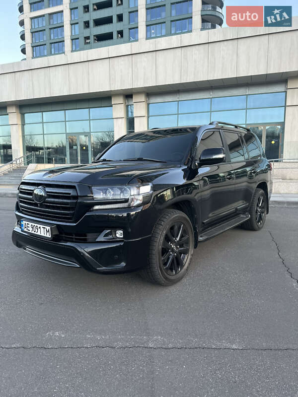 Toyota Land cruiser (2017)