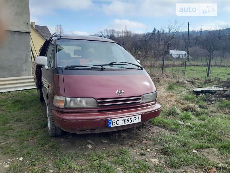 Toyota Previa (1994)