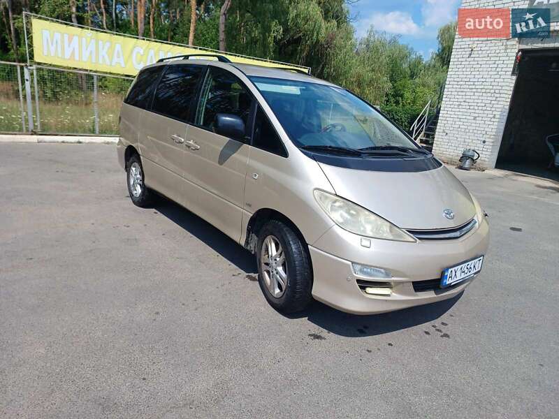 Toyota Previa (2005)