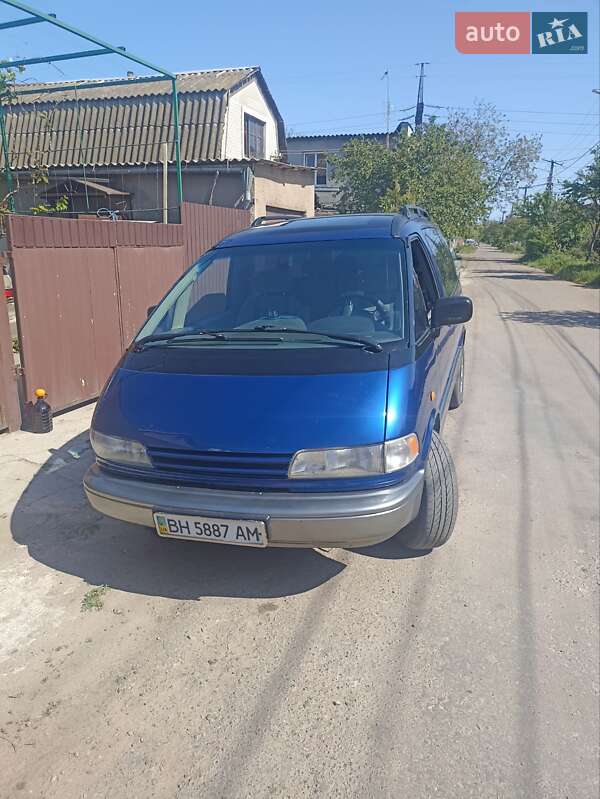 Toyota Previa (1991)