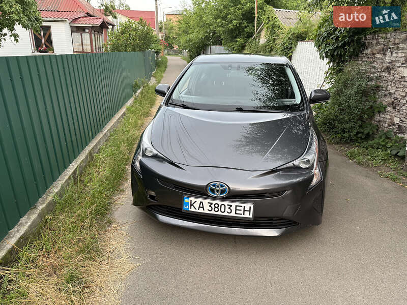 Toyota Prius (2016)