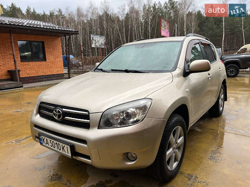 Toyota Rav4 (2008)
