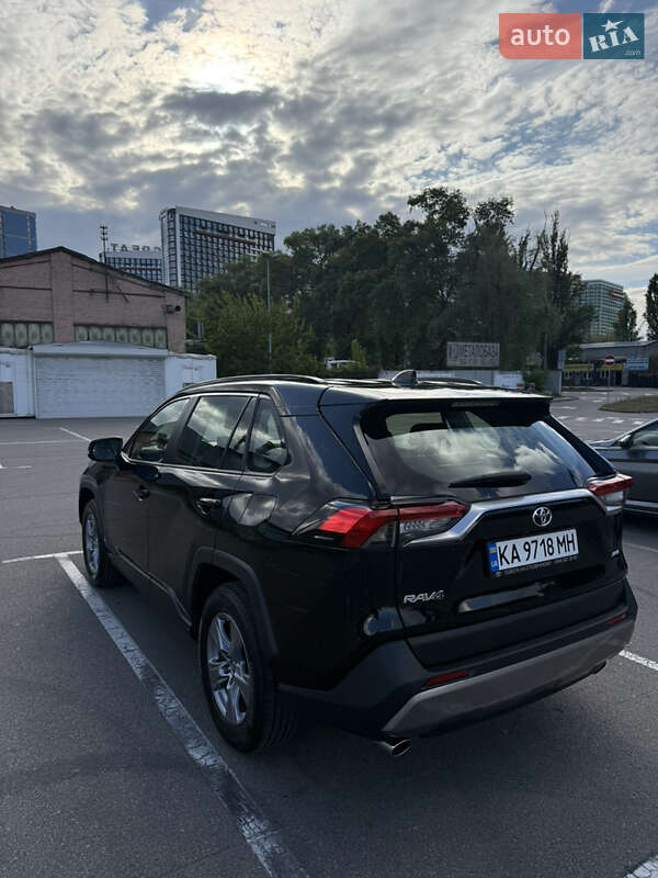 Toyota Rav4 (2023)