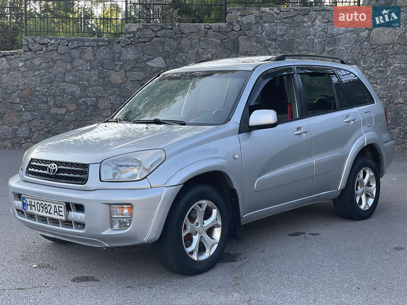Toyota Rav4 (2003)