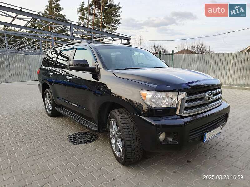 Toyota Sequoia (2008)